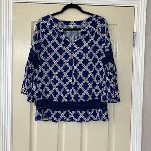 Blue and White Geometric Shape Size Large Tunic with Bell Sleeves